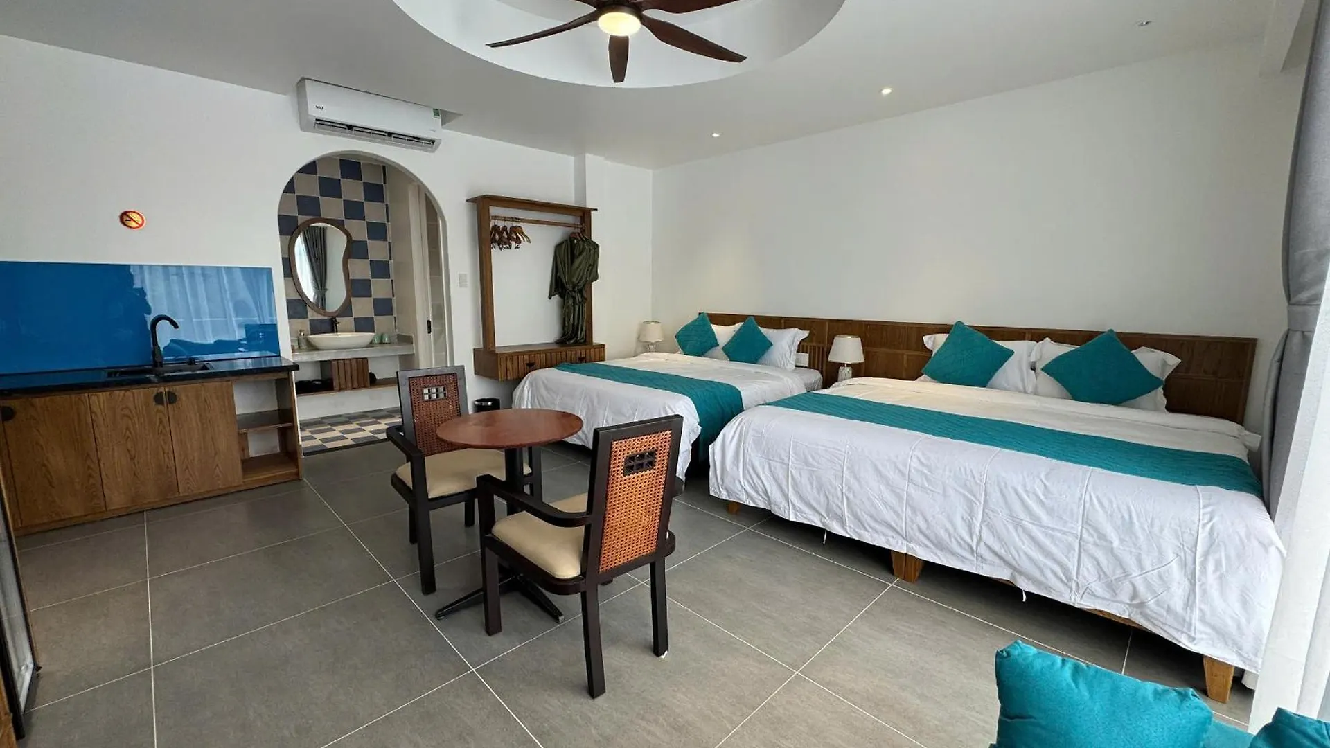 Hotel The Linh Coastline Villa Hoi An