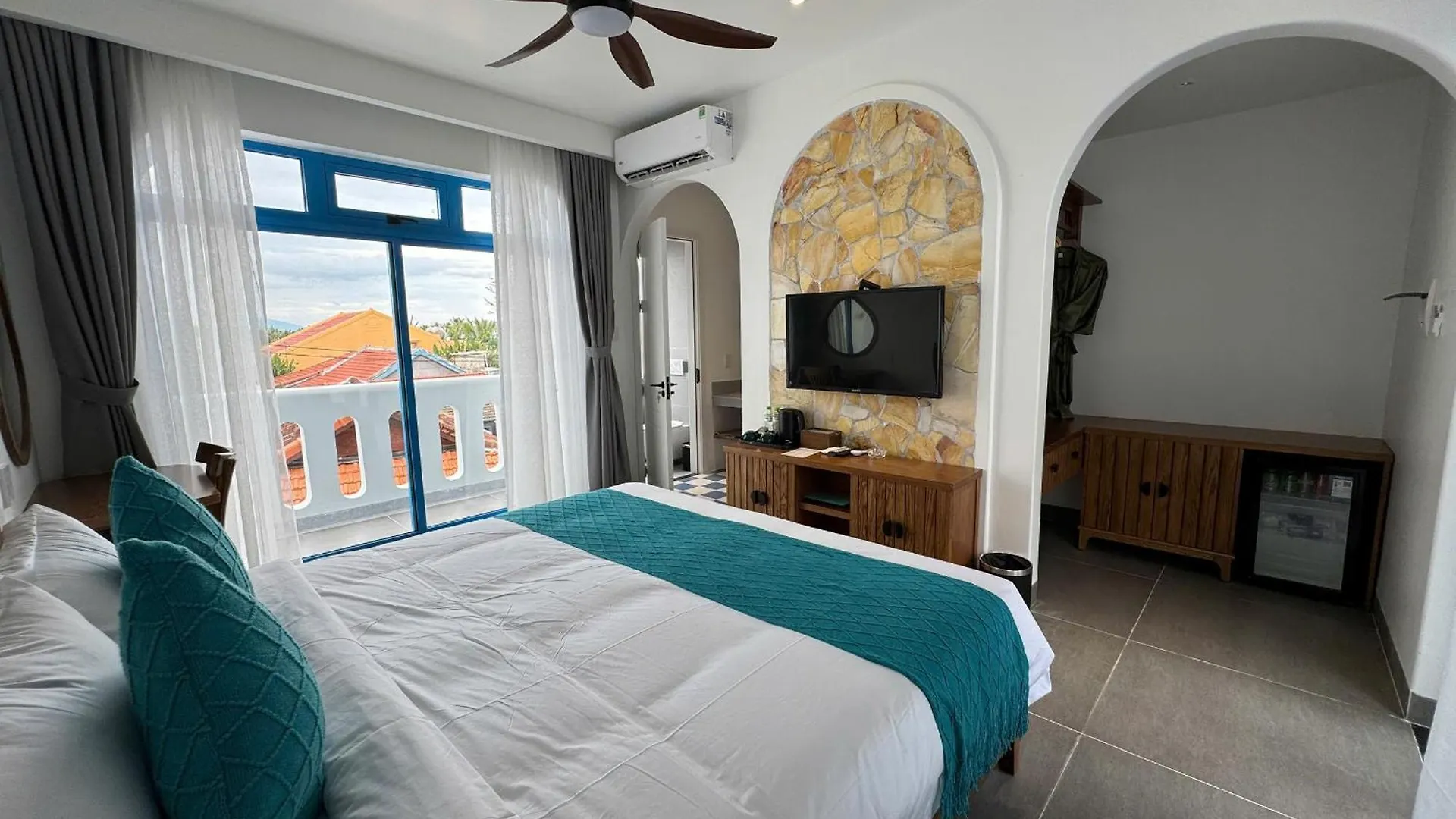 Hotel The Linh Coastline Villa Hoi An