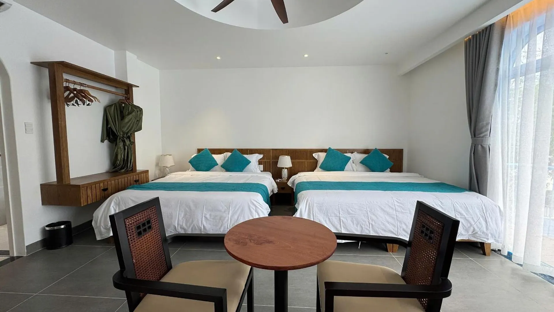 The Linh Coastline Villa Хойан 4*,  Вьетнам